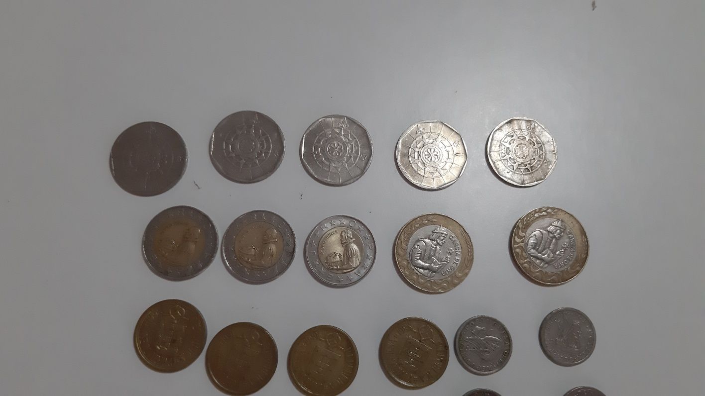 Lote 83 moedas antigas