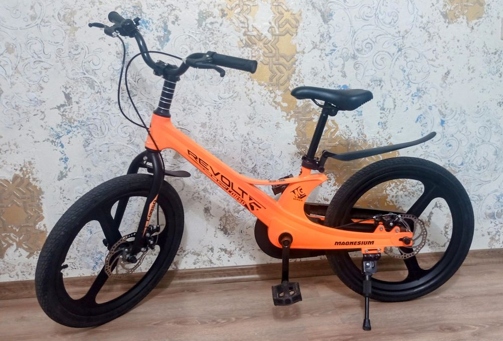 Велосипед Corso REVOLT двоколісний 20 дюймів магнієва рама литі диски
