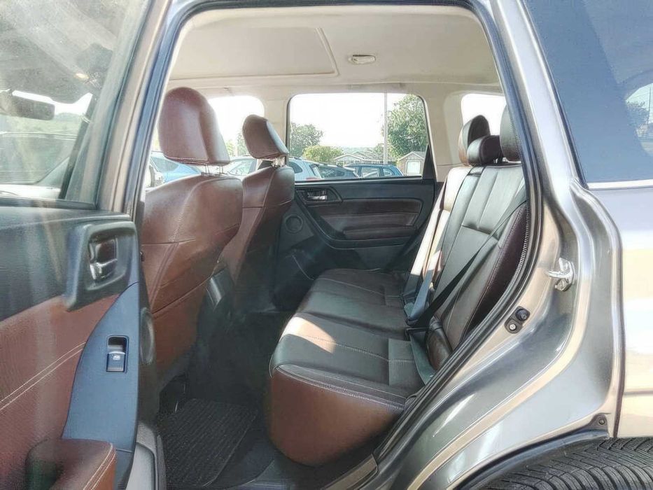 Subaru Forester      2018