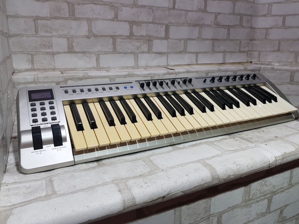 MIDI клавіатура Evolution, Miditech, на 49 клавіш, б/у з Німеччини
