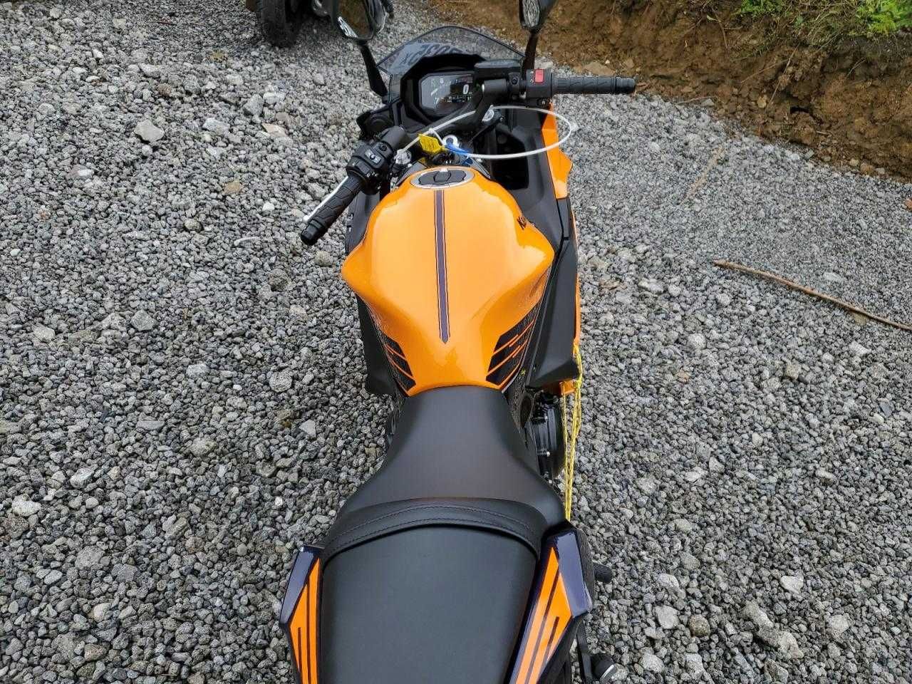 2025 Kawasaki EX650 P
