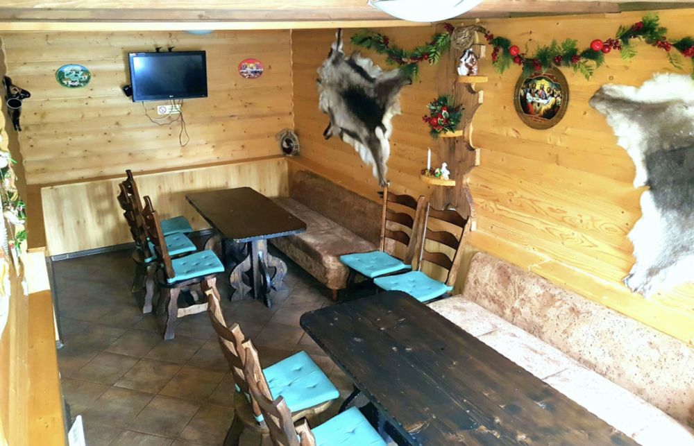 Будинок 200м2 зі зрубу в Буковелі (Поляниця) з ремонтом та меблями.