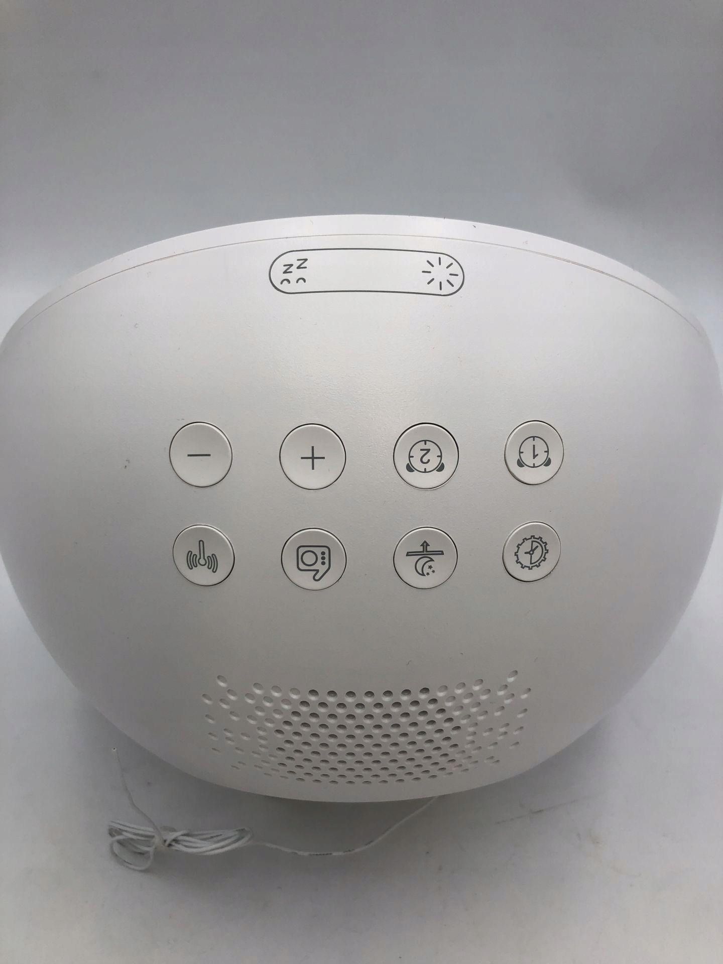Inteligentny budzik z symulacją świtu Bluetooth radio aplikacja USB