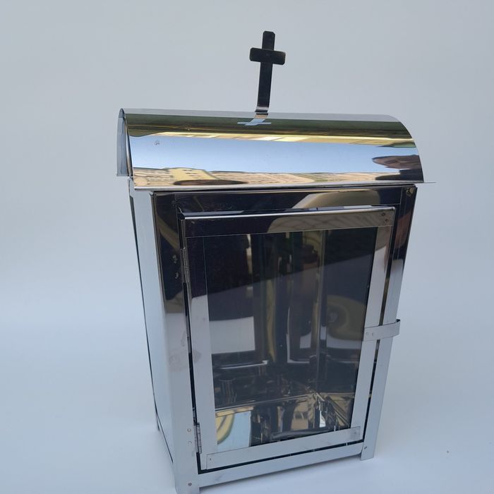 Підсвічник або капличка  світильник