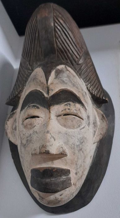 Máscara Punu em madeira