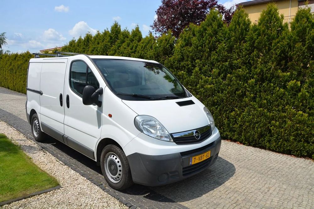 Opel Vivaro  bdb stan, po opłatach. Klimatyzacja.