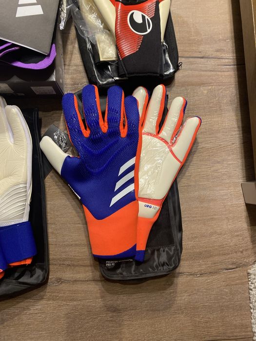 Вратарские перчатки 9,10