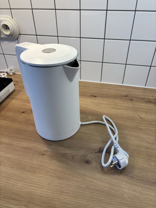 Czajnik elektryczny 1,7 L biały