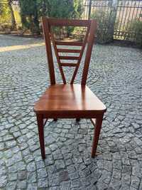 Krzesła z drewna litego