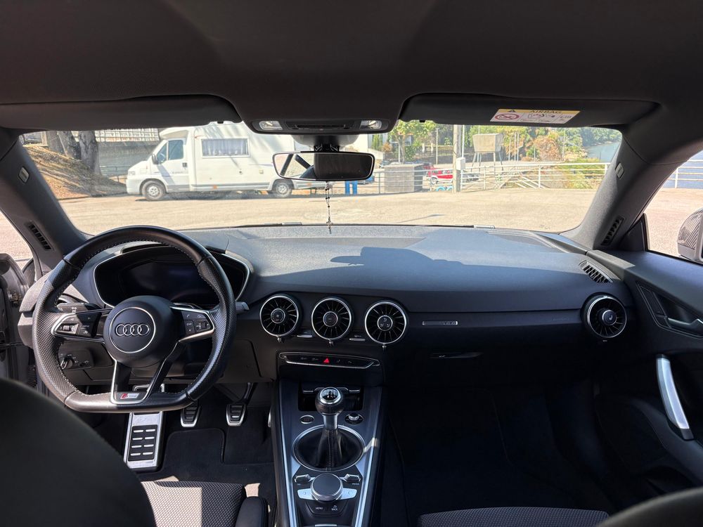Audi TT 2.0 TFSI 230cv S line • Full Extras • Histórico na marca