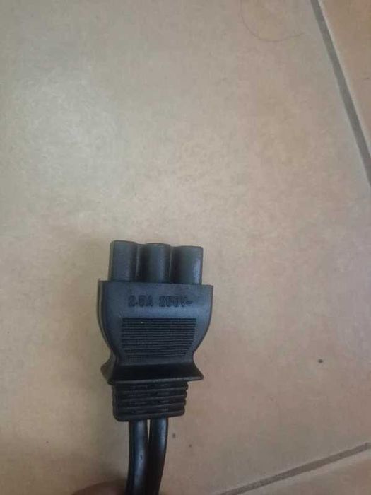 Pedal Controlador Speed KD-2902 + Cabo Tripolar Máquina de Costura