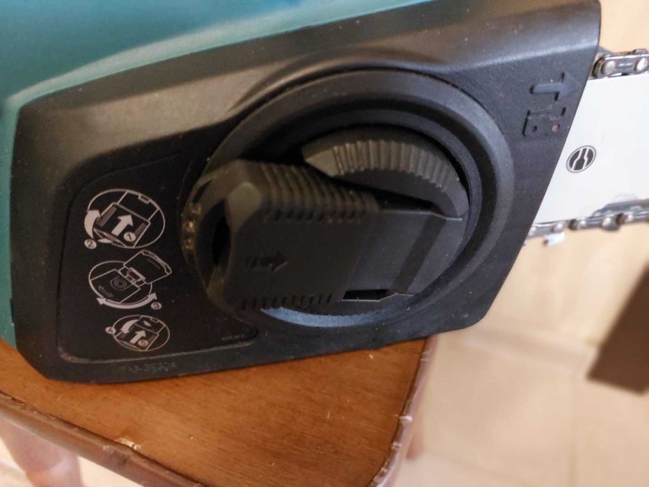 Мережева ланцюгова пила Makita UC4041A, оригінал