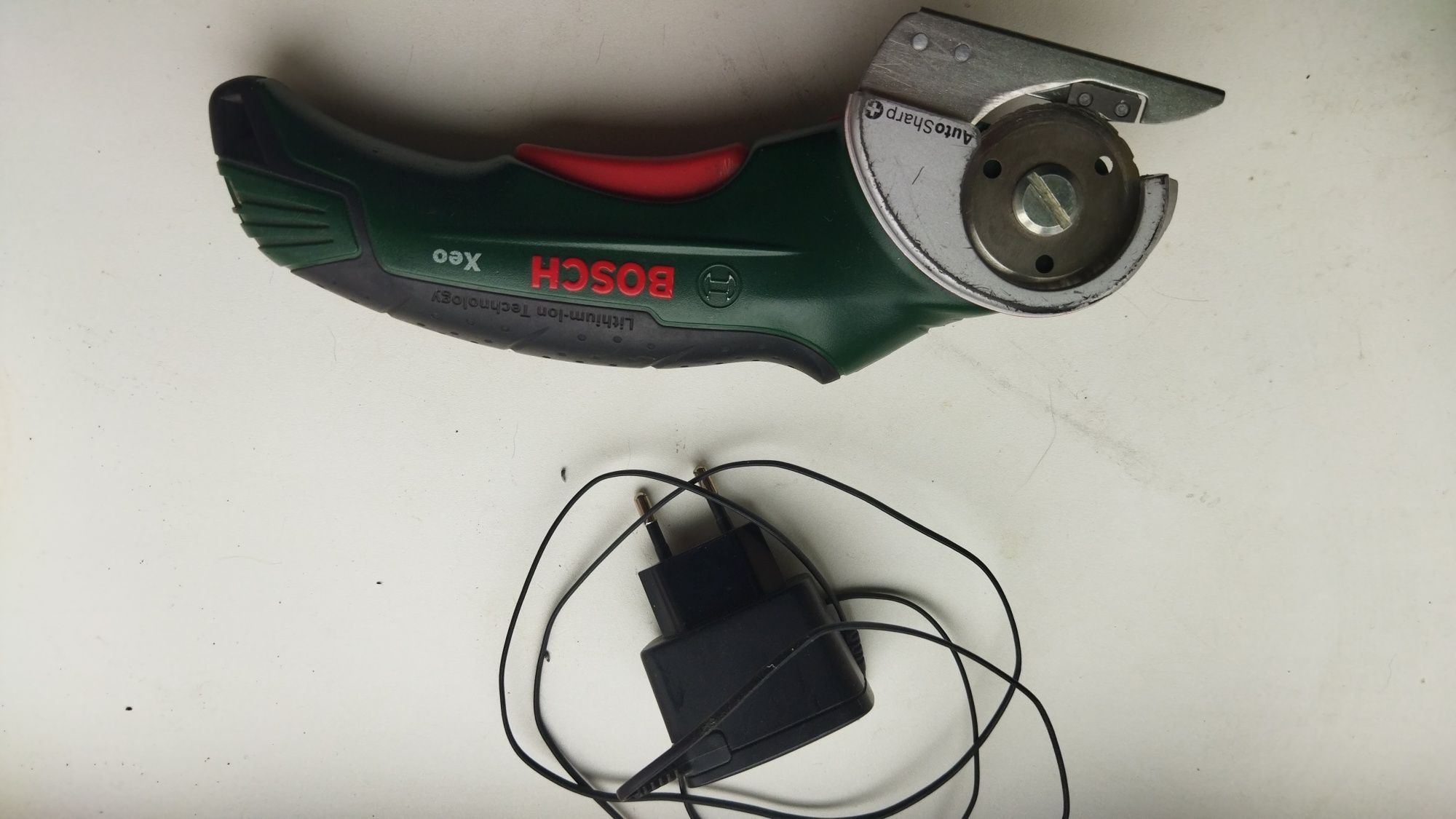 Резак Bosch xeo.