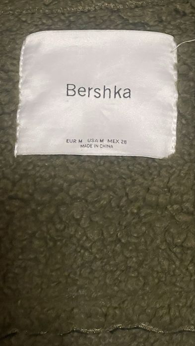 Дублянка. коротка куртка  Bershka