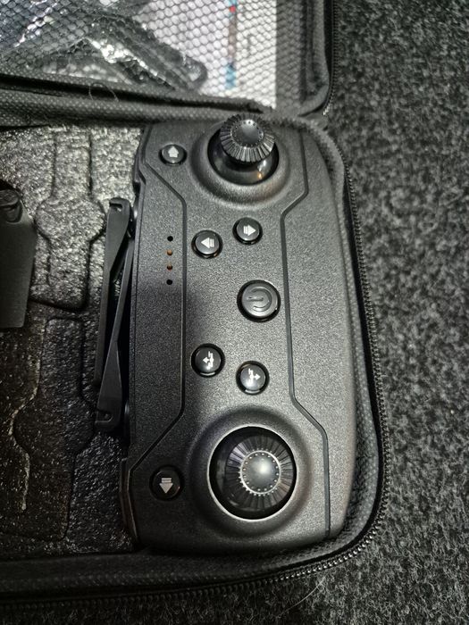 Drone dobrável compacto