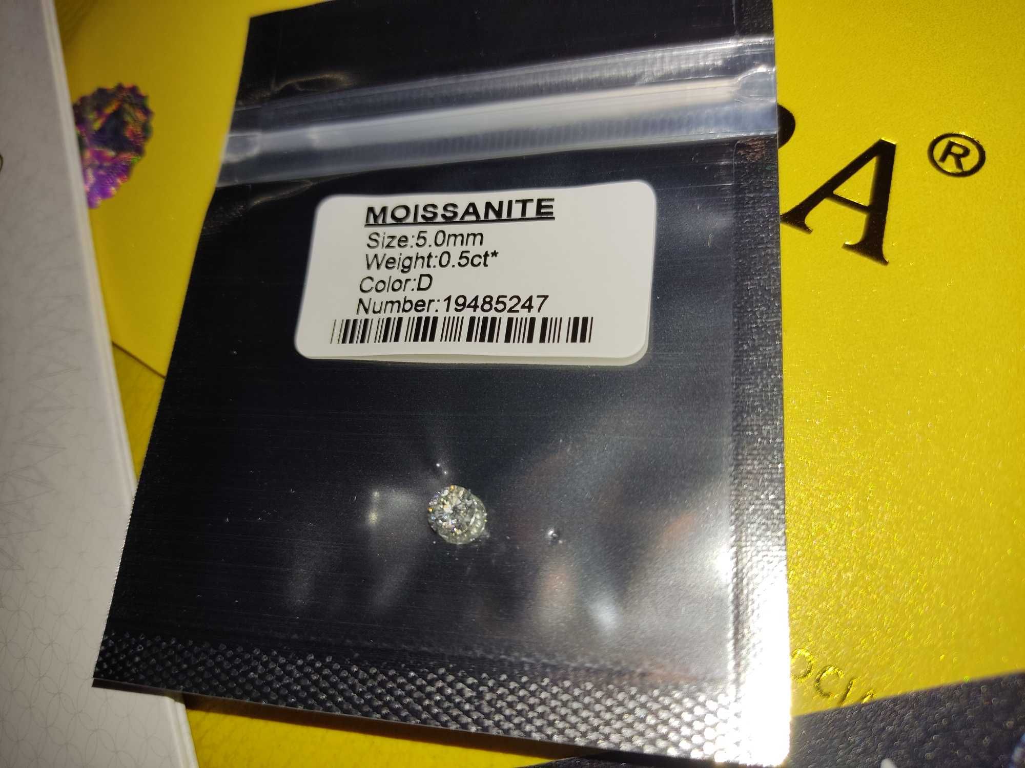 Алмаз moissanite 5mm муассанит 0.5карат сертификат