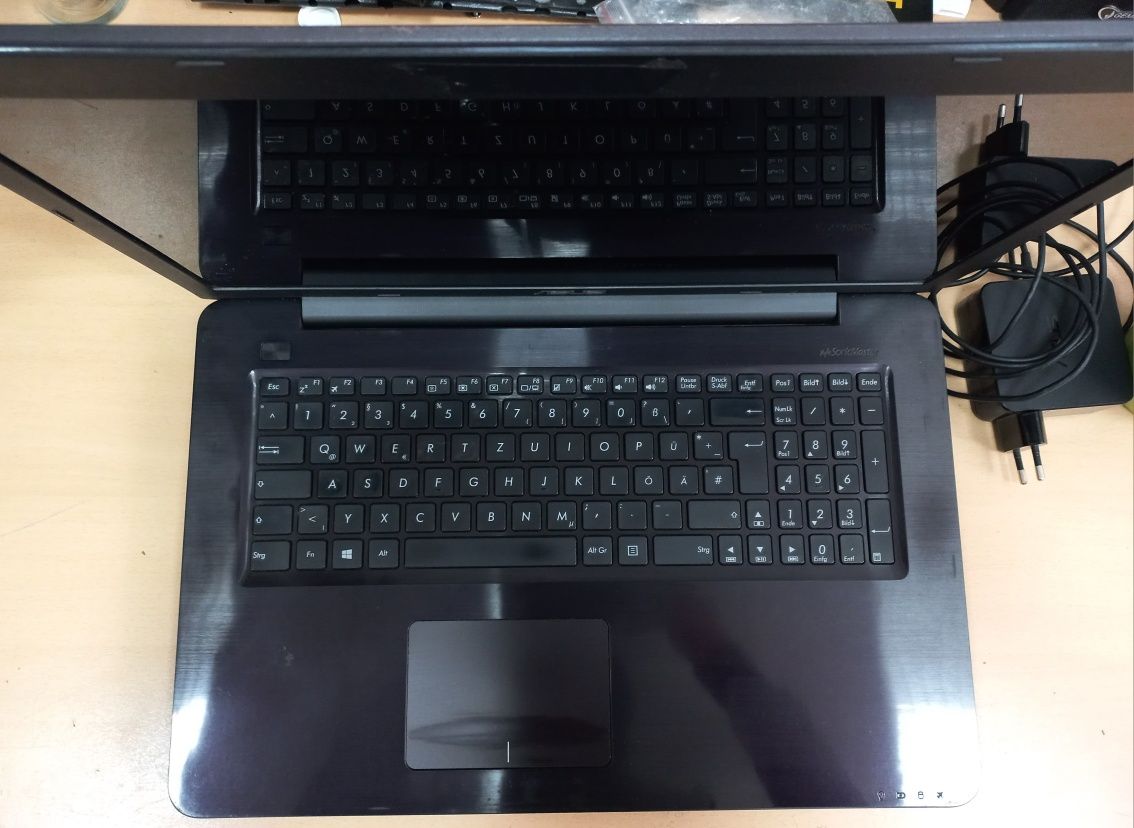 Ноутбук Асус 17" asus r753u