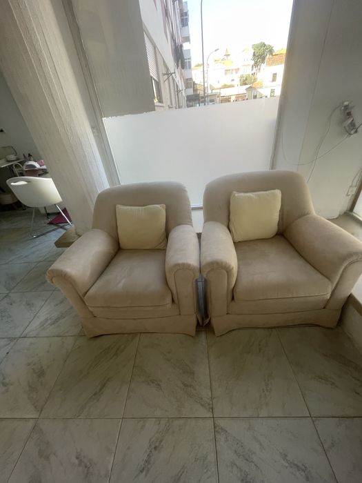 Vendo 2 poltronas muito confortaveis . NÃO ACEITO MB WAY!