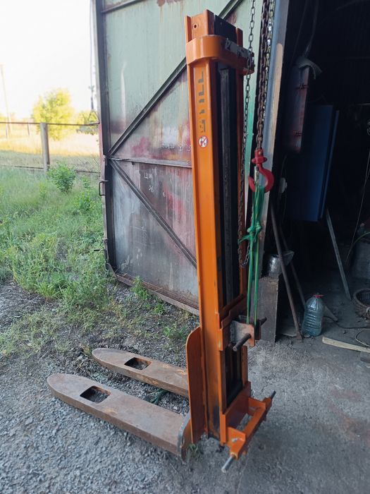 Штабелер, навантажувач, стрела, мачта, кара