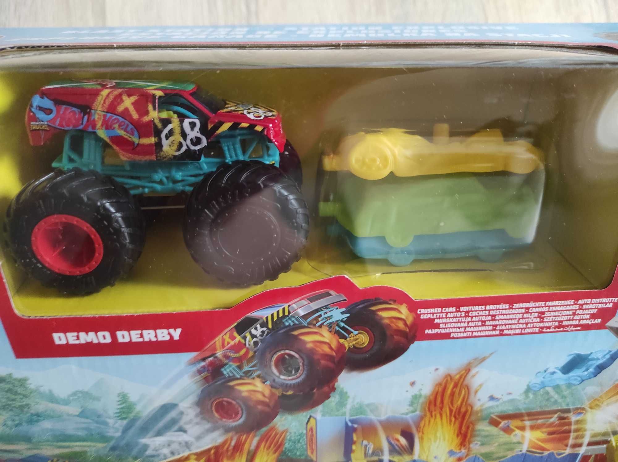 Hot Wheels Monster Truck - zestaw Demolka na stacji