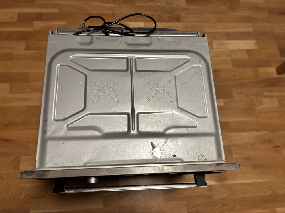 Piekarnik do zabudowy EEB4231POX ELECTROLUX
