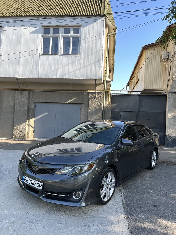 Продам Toyota Camry (usa)