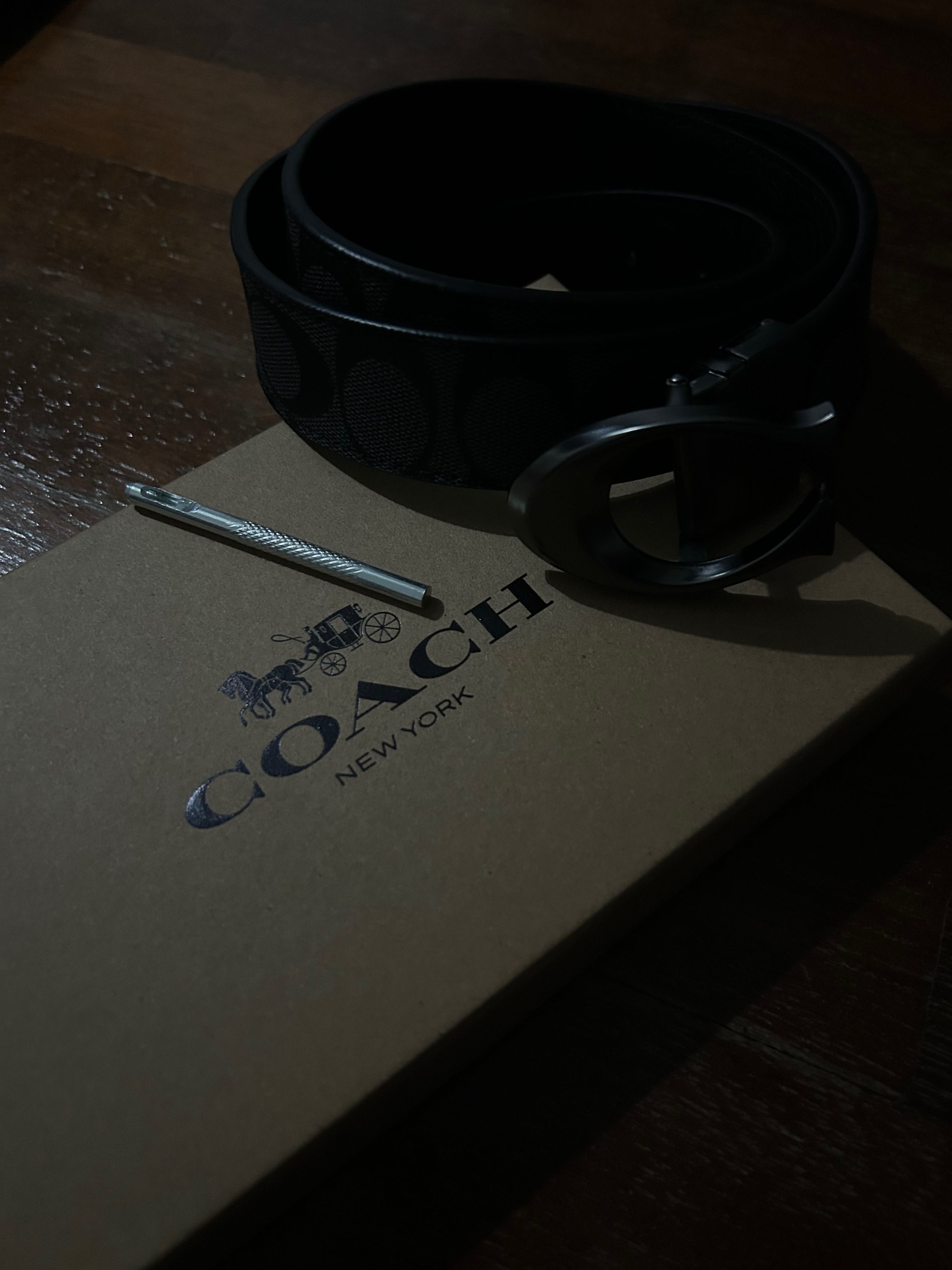 conjunto de cinto e carteira da coach