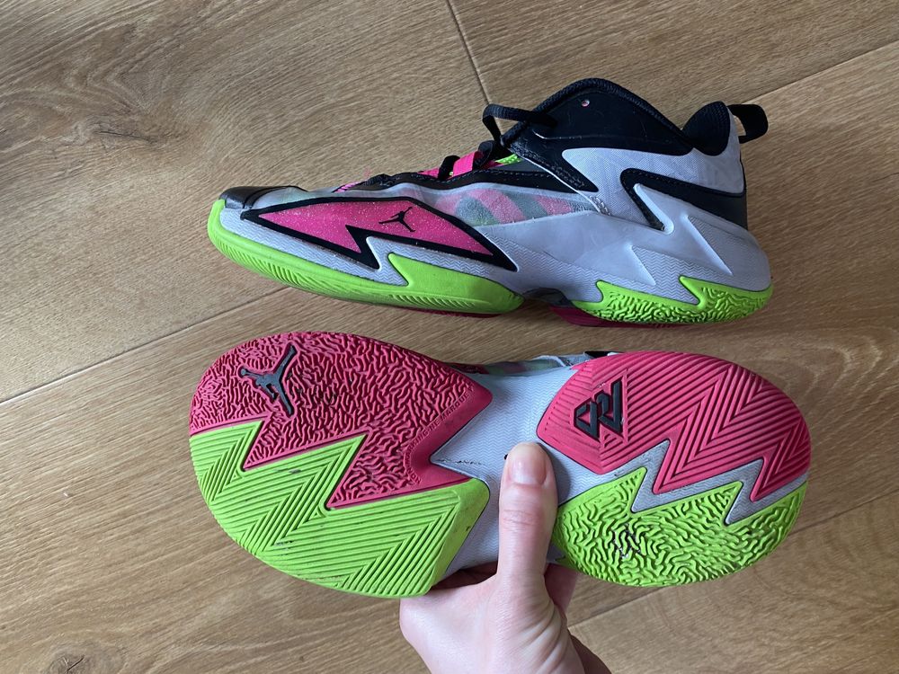 Jordan 38,5 Westbeook one take 3 neon