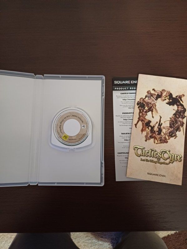 Tactics ogre Let us cling together PSP