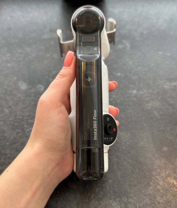 Кращий стабілізатор для телефону insta360 flow
