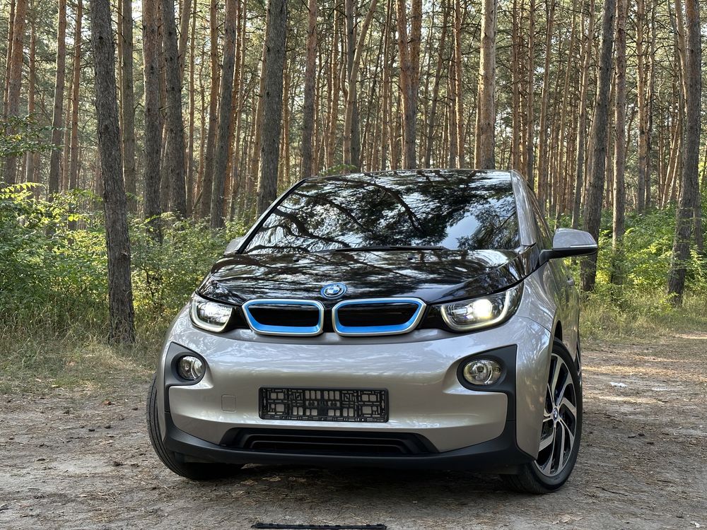 Продам BMW I3 2015 Электромобиль