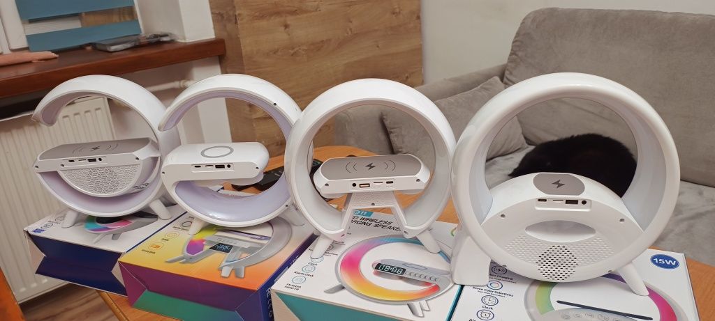 Lampka LED RGB głośnik zegar