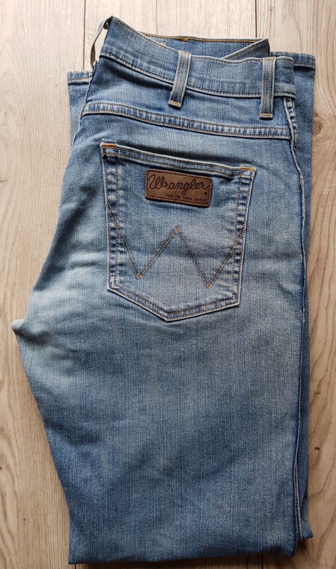 Sprzedam dżinsy Wrangler rozmiar W 31 L 32