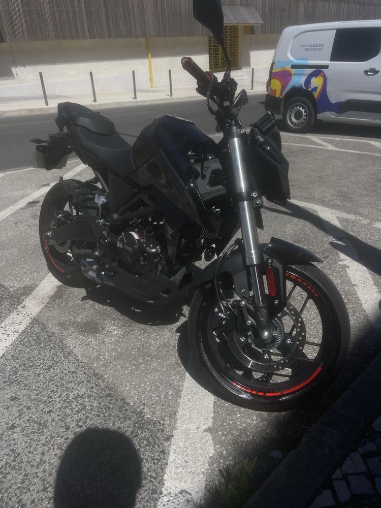 Vendo Voge 125R 2025
