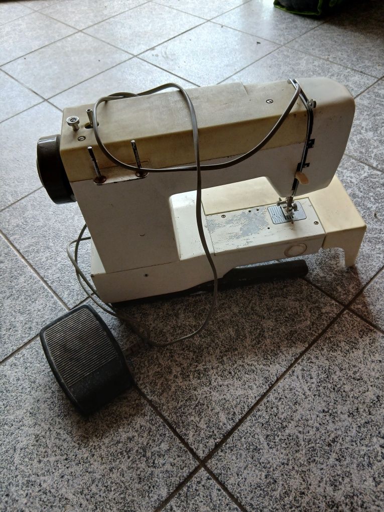 Máquina de costura