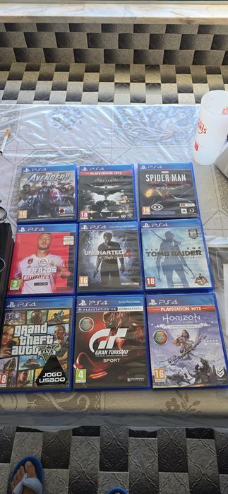 PlayStation 4 (Conjunto Completo)