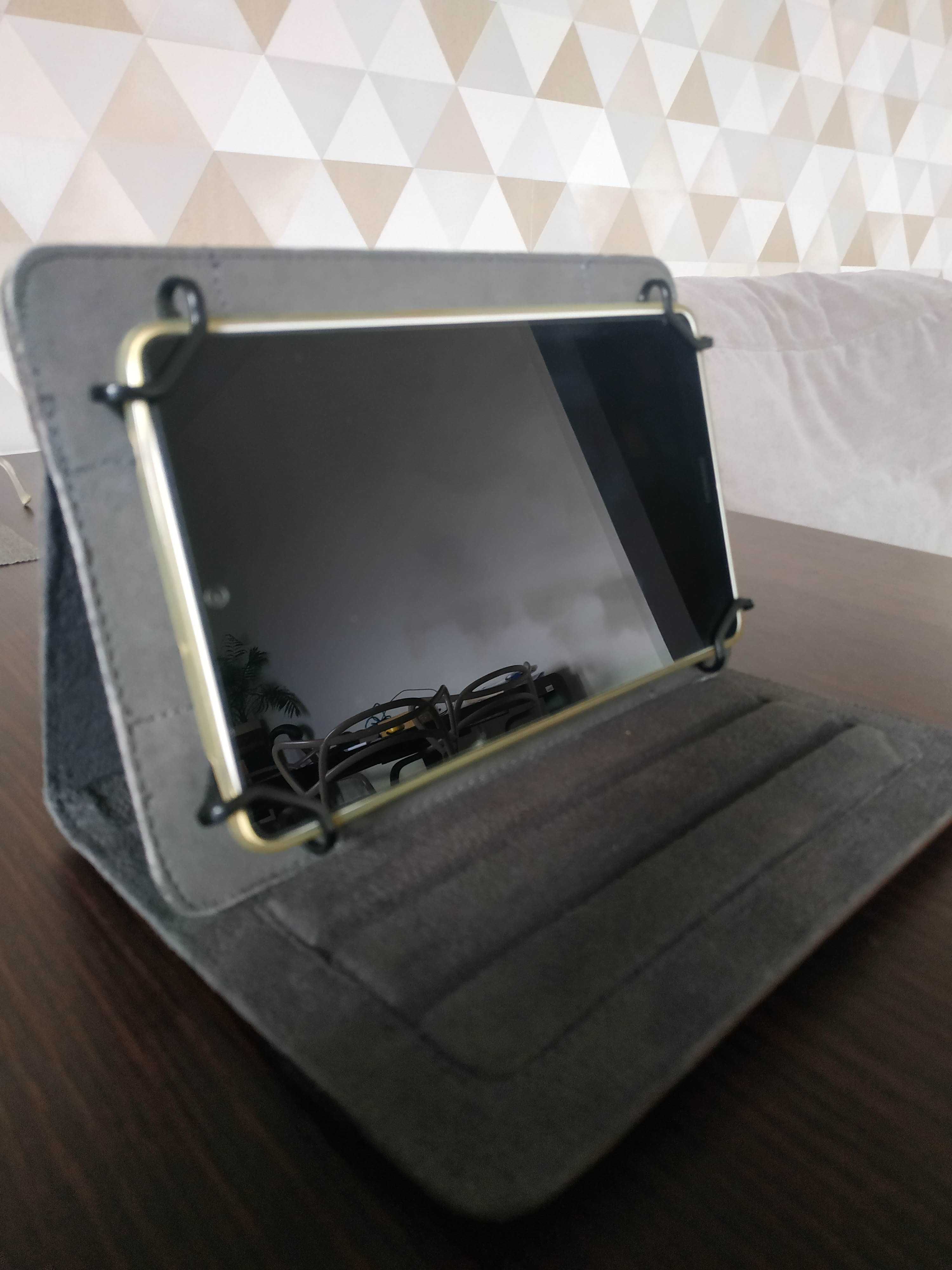 Etui pokrowiec na tablet 7"