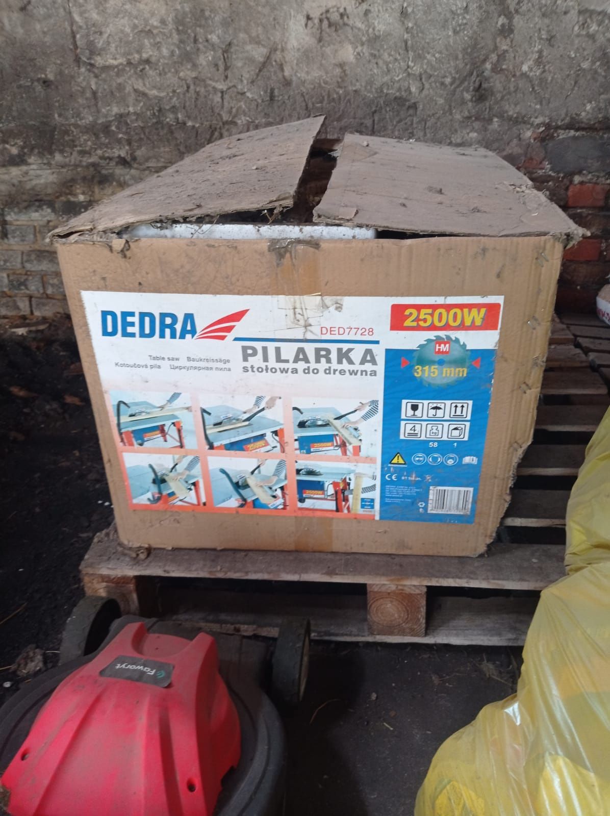 Pilarka stołowa DEDRA 2500 W