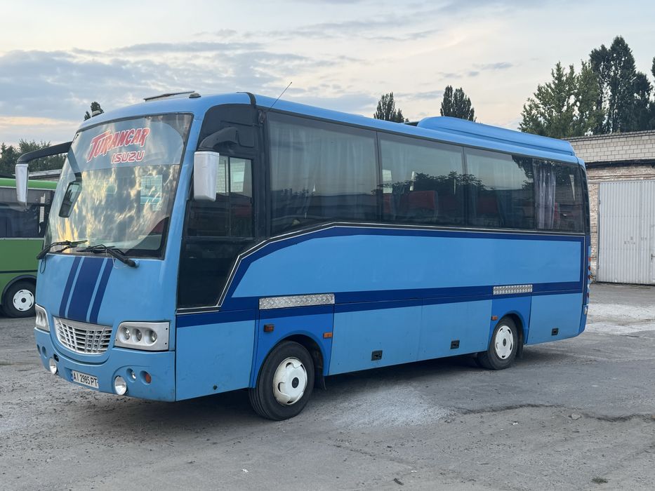 Isuzu Turkuaz туристичний автобус