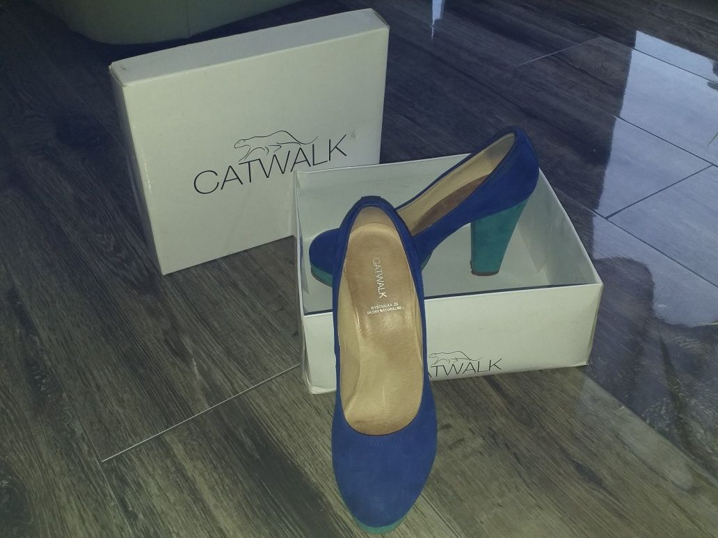 Buty Catwalk zamszowe na platformie