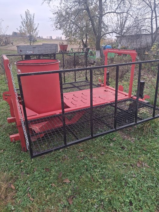 Розстилач соломи для полуниці.