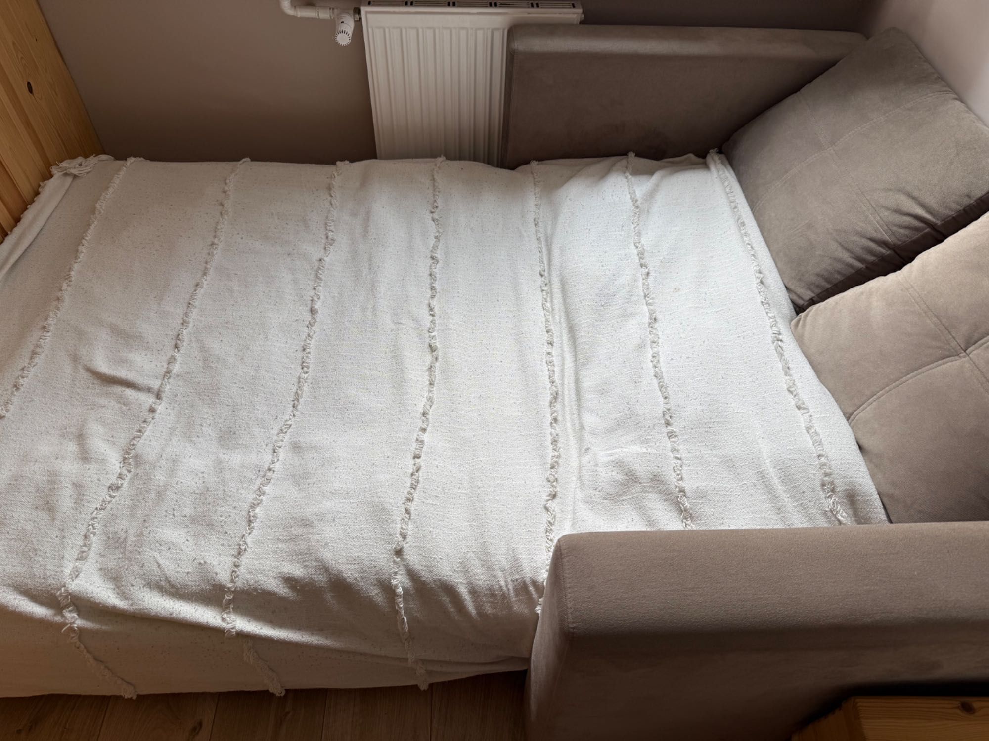 Sofa rozkładana 2 osobowa BRW