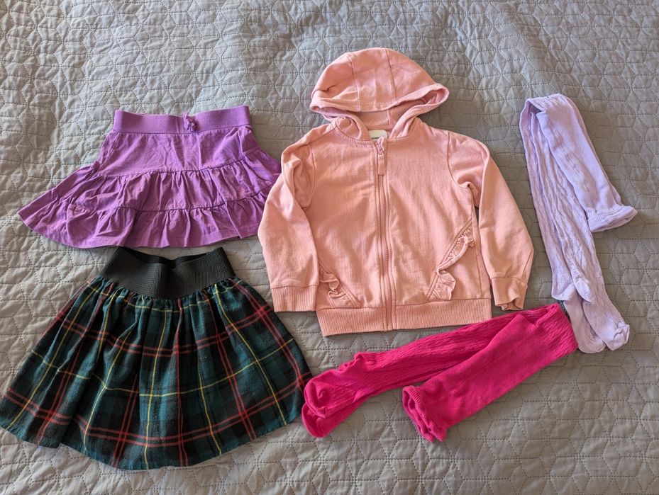 Пакунок речей на дівчинку 122 см