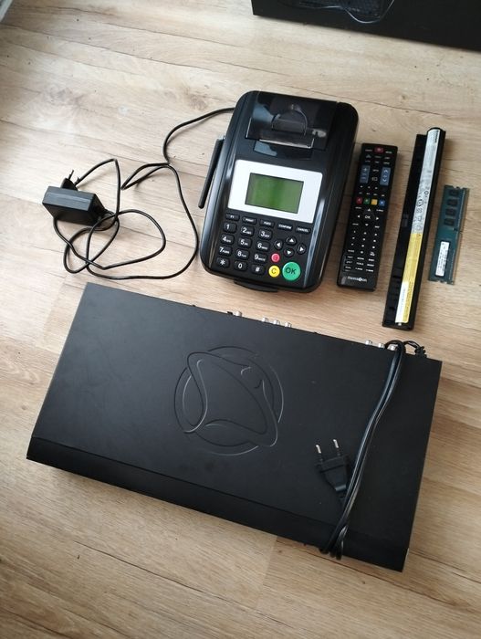 Drukarka laserowa paragonów, odtwarzacz DVD, pamięc RAM i inne