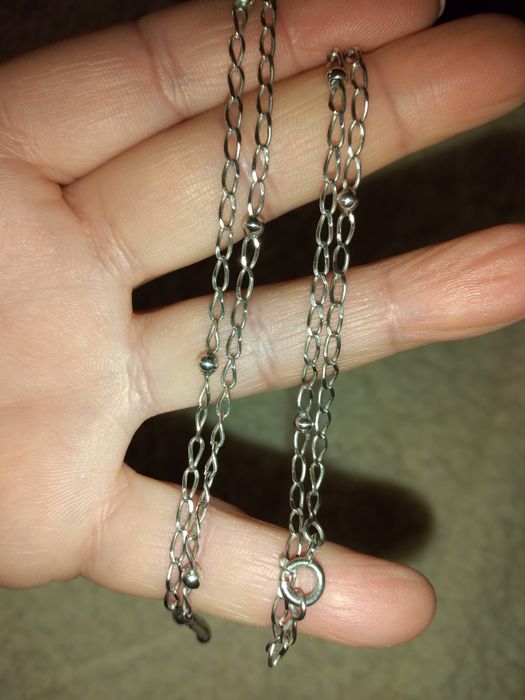 Colar de prata com bolinhas antigo. Oferta de pendente madrepérola