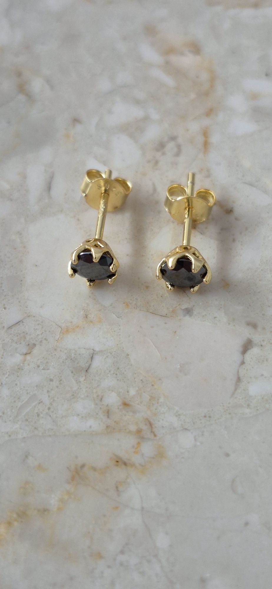 Srebrne kolczyki z pięknym czarnym moissanitem 0.5 ct x 2