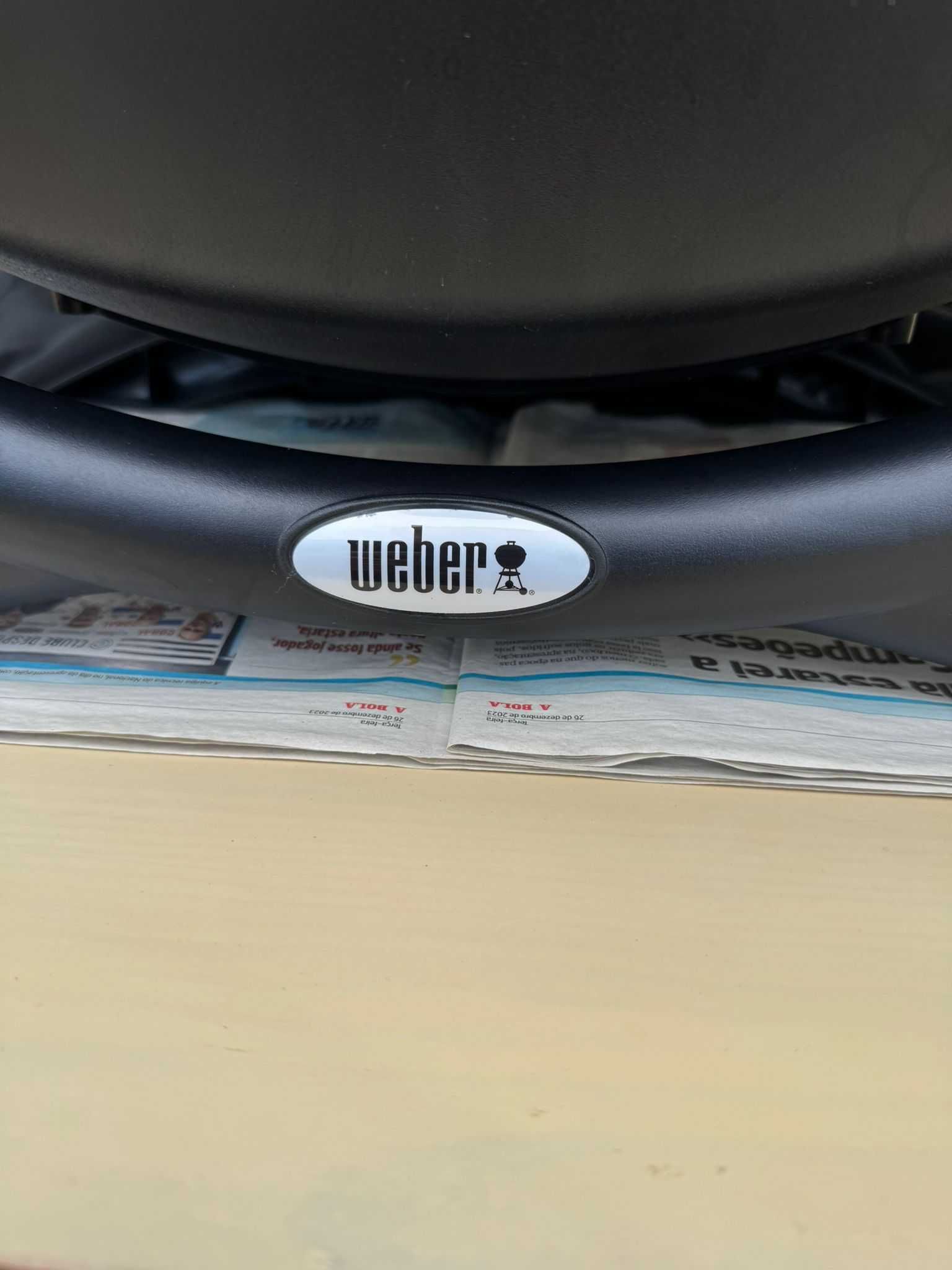 Barbecue a gás Weber Q 2000 (Inclui capa)