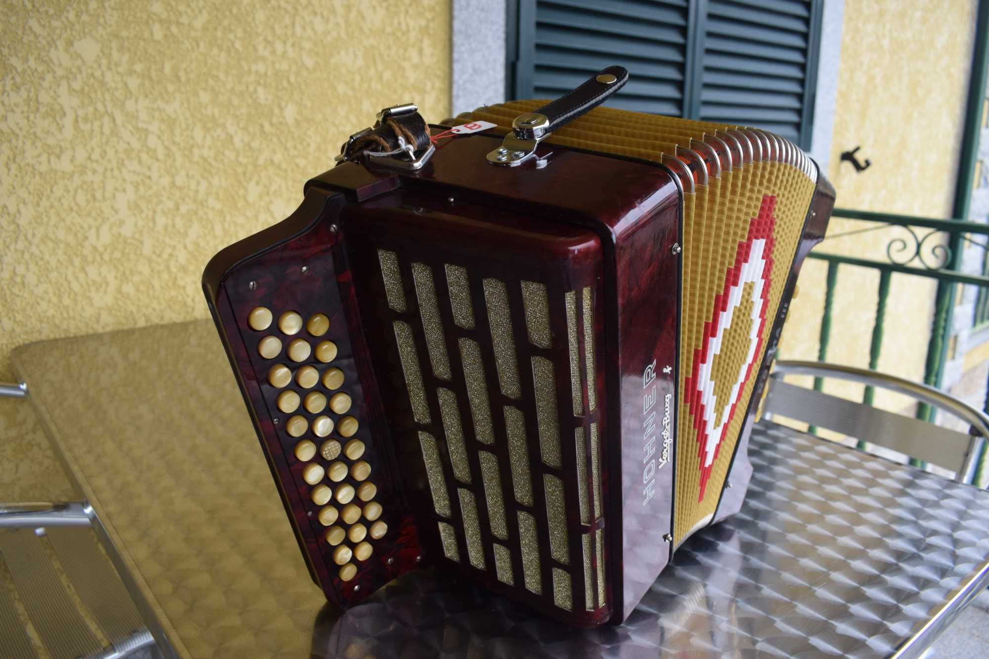 Concertina Hohner Norma III 3 Voz. Fa# La# La#