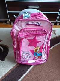 Nowy plecak szkolny dla dziewczynki