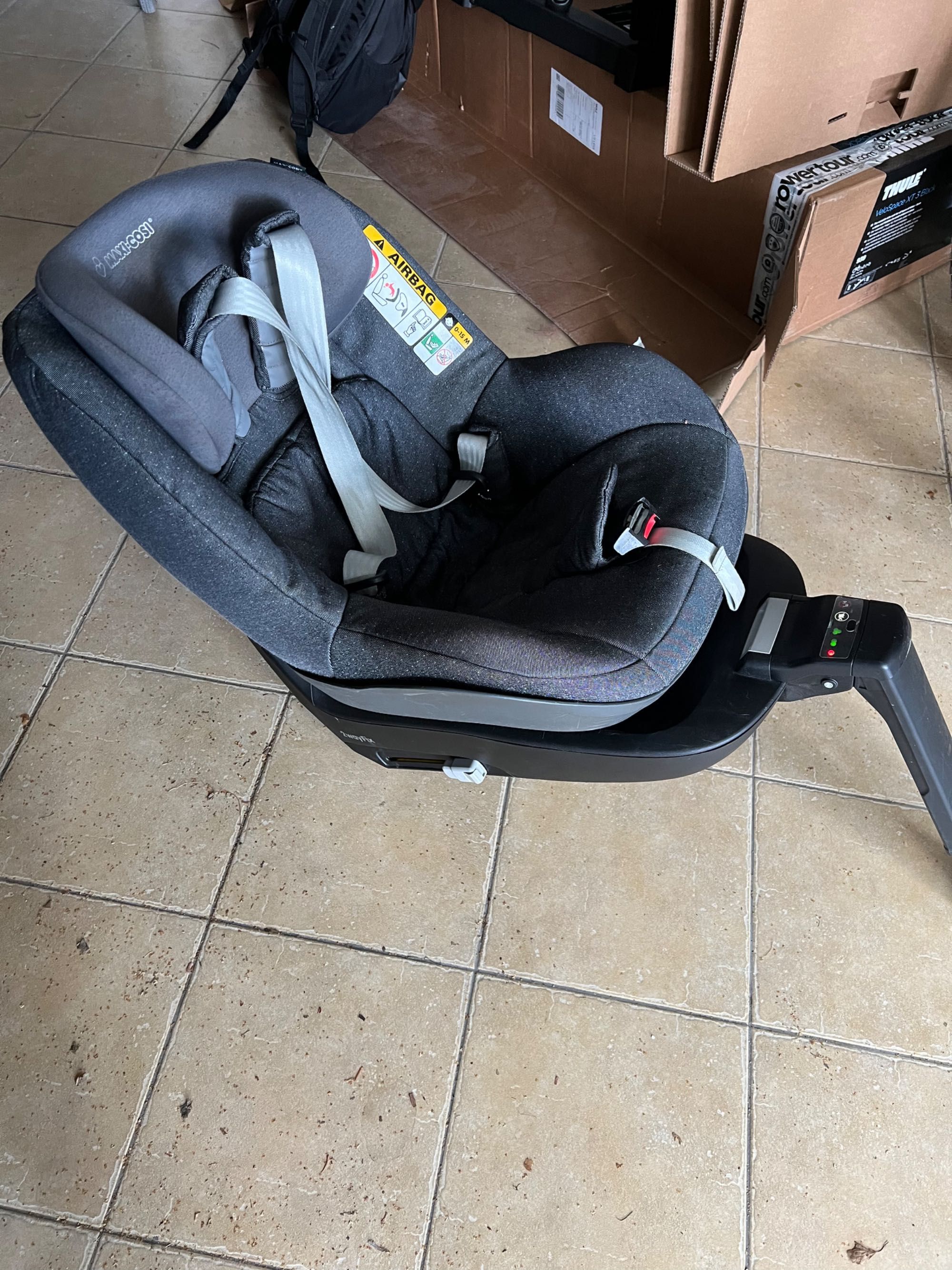 Maxi Cosi 2Way Pearl fotelik oraz nosidełko+baza 2wayFix - Isofix